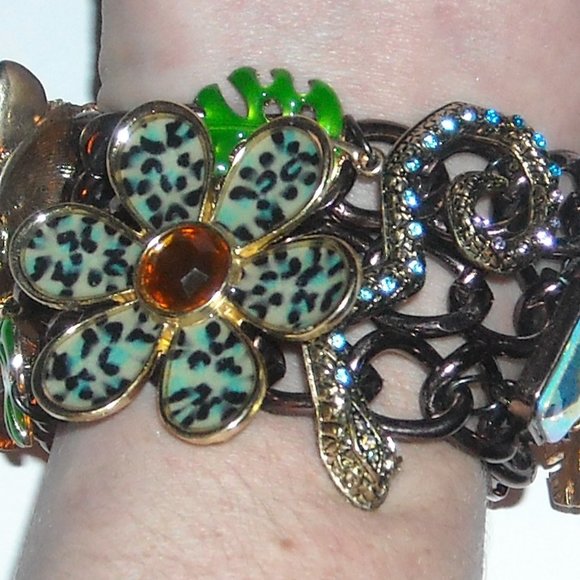 Betsey Johnson Asian Jungle Statement Bracelet -Charms consist of Asian … - Picture 4 of 11